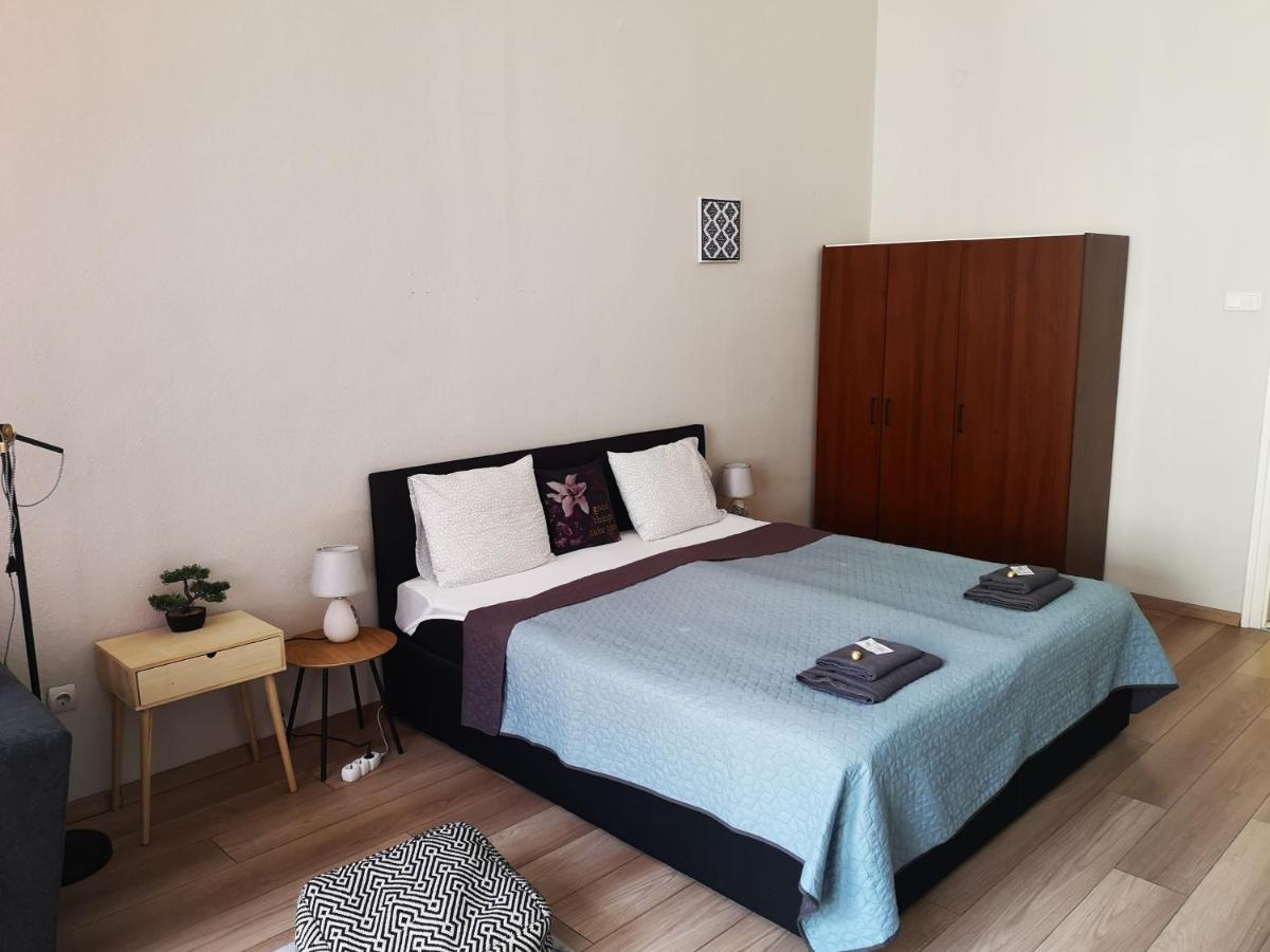 Appartamento Palace - Belvárosi Apartman Eger Esterno foto